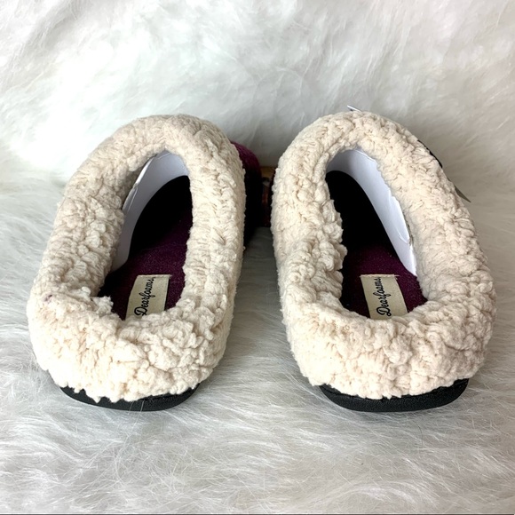 NWT Dearfoams Slippers fits size 7-8 Maroon color - Picture 4 of 4